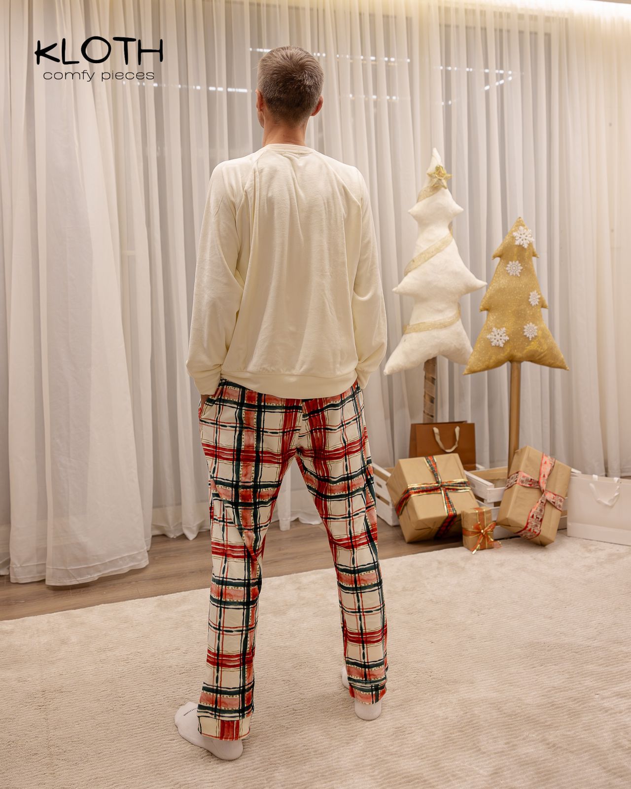 CHRISTMAS PAJAMAS FOR THE FAMILY (RED & GREEN PANTS)