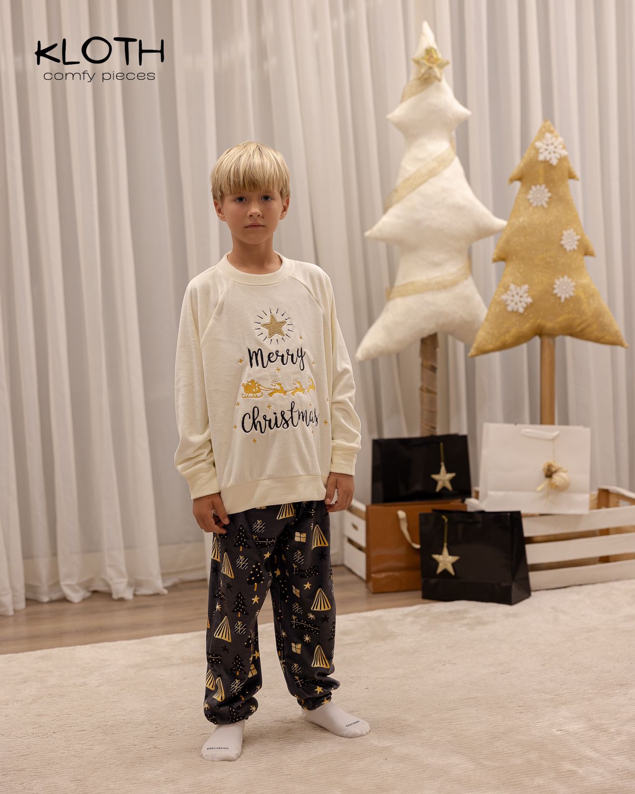 CHRISTMAS PAJAMAS FOR THE FAMILY ( BLACK & GOLD)